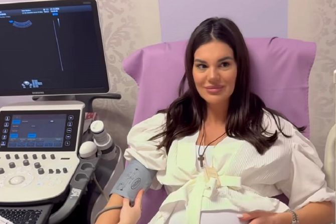 Jovana Ljubisavljević Jovana Ljubisavljević