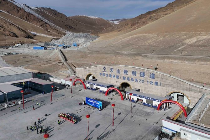 Najduži tunel na autoputu Tjanšan Šengli, Tianshan Shengli, Kina