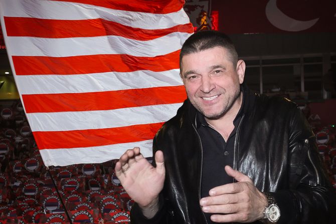 Navijači Crvene zvezde , Delije, Baja Mali Knindža Navijači Crvene zvezde , Delije, Baja Mali Knindža