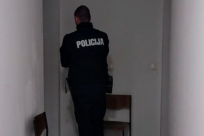 Policija, hapšenje Tee Franić Policija, hapšenje Tee Franić