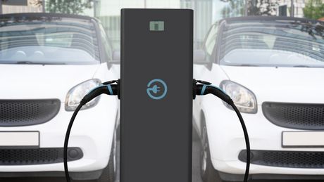 Mali električni automobil