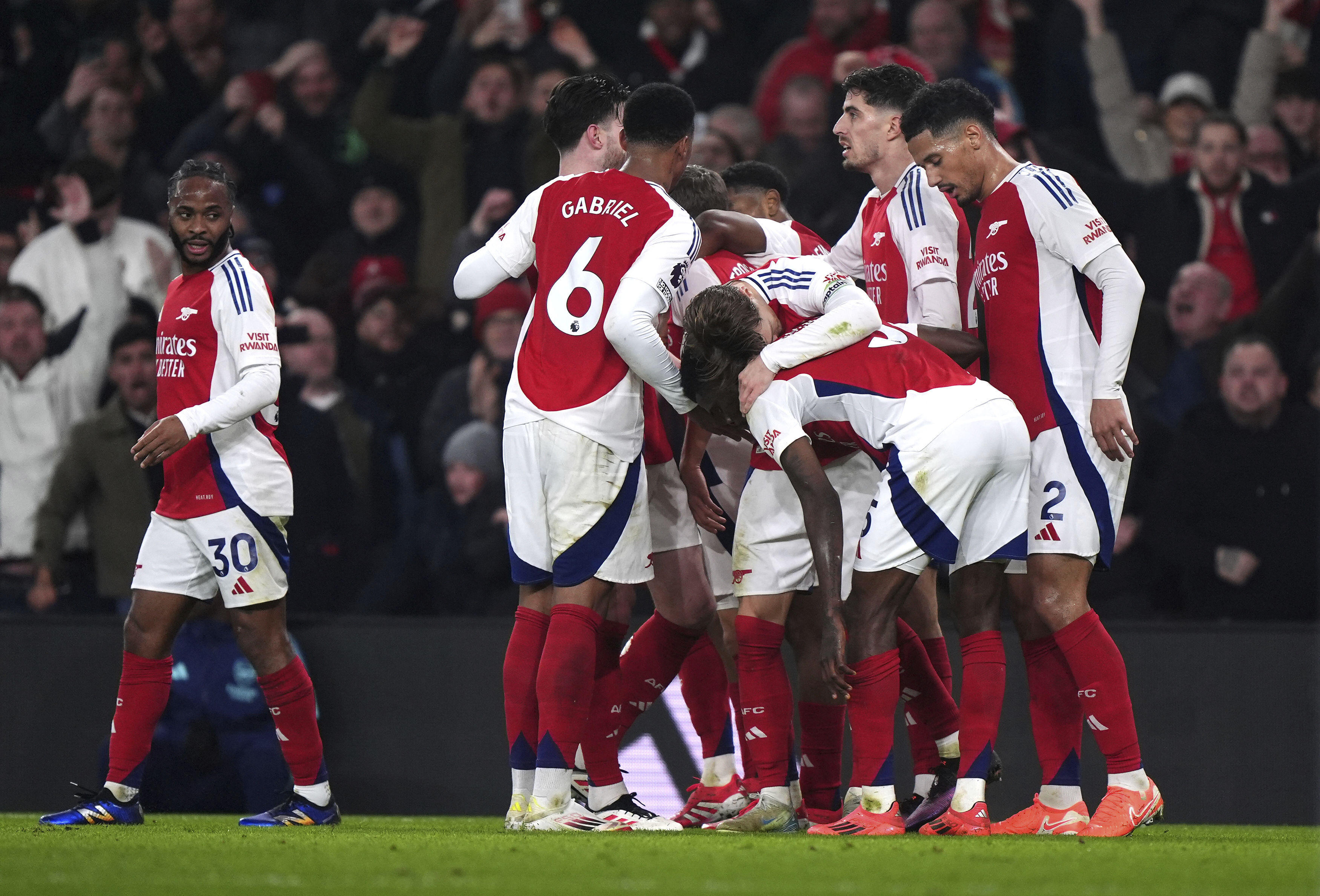 Arsenal preživeo "minu" zvanu Vest Hem: VAR spasio Artetu i momke u 95. minutu, ceo London zaćutao