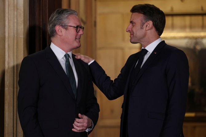 Emmanuel Macron, Emanuel Makron