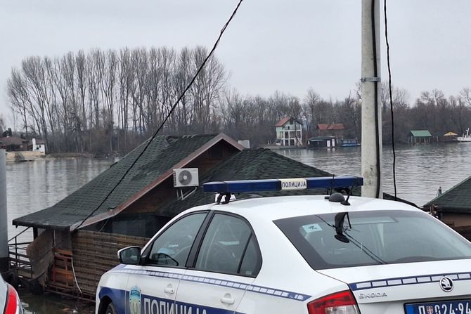 Ada Ciganlija, splav gde je nađeno telo žene