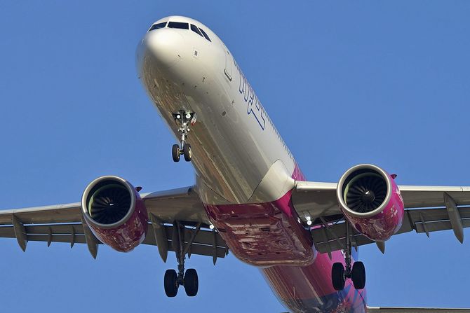 Wizz Air avion Airbus A320 Wizz Air avion Airbus A320