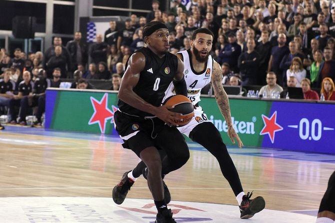 Ti Džej Šorts i Dvejn Vašington (KK Pariz - KK Partizan) Ti Džej Šorts i Dvejn Vašington (KK Pariz - KK Partizan)