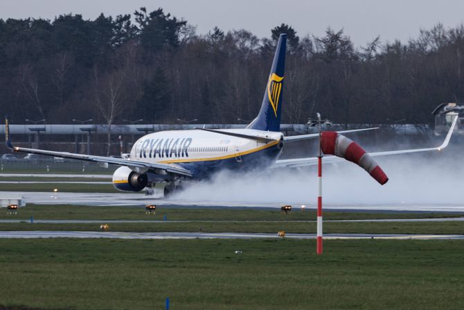 Ryanair EI-EKH