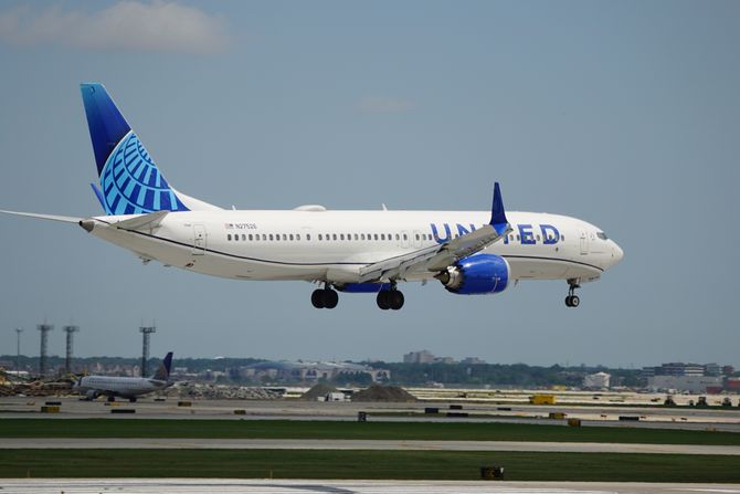 United Airlines B737 max 9