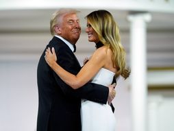 Donald i Melanija Tramp na inaguracionom balu - Commander in Chief Ball