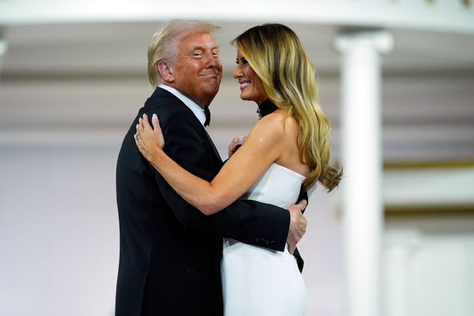 Donald i Melanija Tramp na inaguracionom balu - Commander in Chief Ball Donald i Melanija Tramp na inaguracionom balu - Commander in Chief Ball