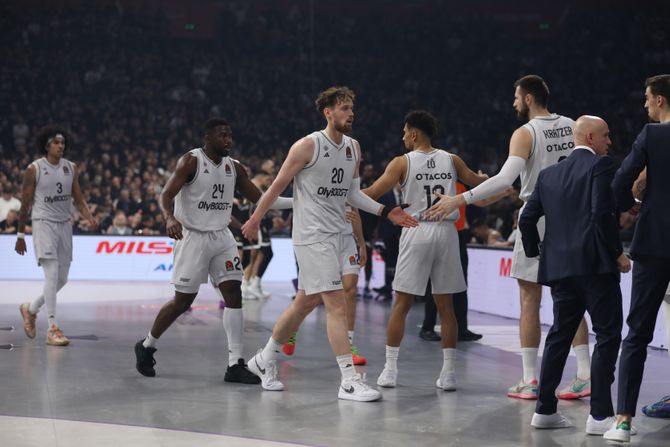 KK Partizan - KK Pariz KK Partizan - KK Pariz