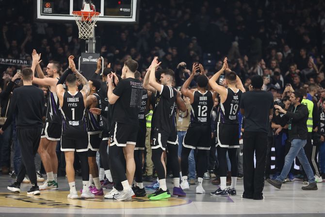 KK Partizan - KK Pariz