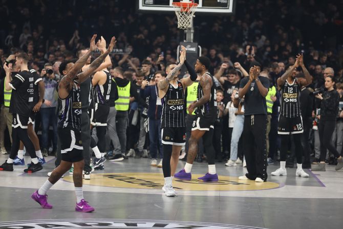 KK Partizan - KK Pariz