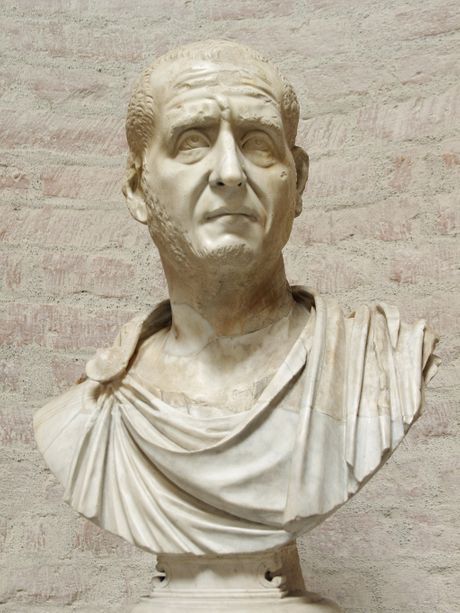 Trajan Decije, Rimska imperija, Rimsko carstvo