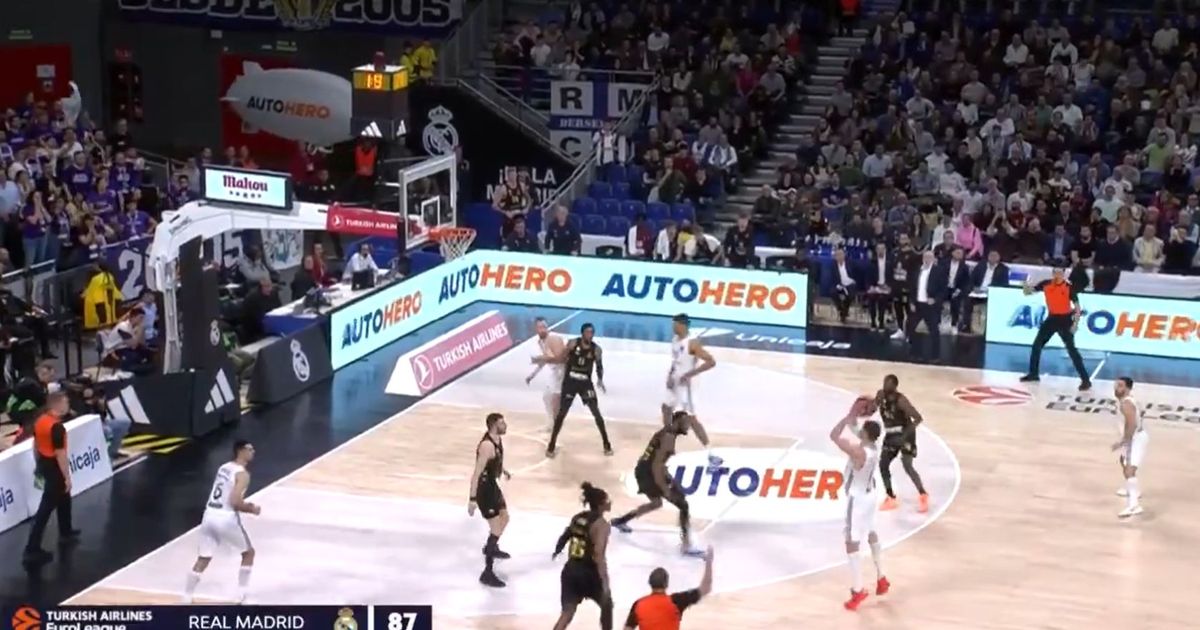 Hrvat rastužio Delije i Grobare: Hezonja trojkom uz zvuk sirene rešio derbi i otežao situaciju večitima u EL