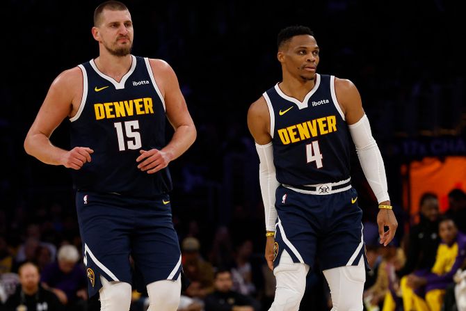 Rasel Vestbruk i Nikola Jokić Rasel Vestbruk i Nikola Jokić