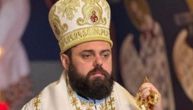 Episkop Heruvim osudio skrnavljenje zastave Srbije: Kukavički čin nasilja