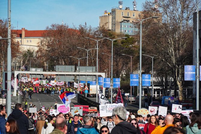 Autokomanda studenti blokada