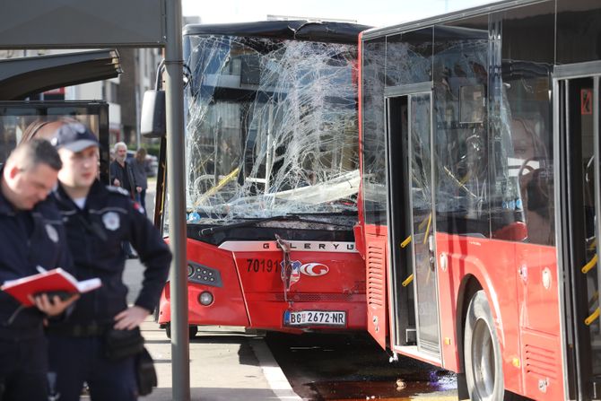 Sudar autobusa Novi Beograd