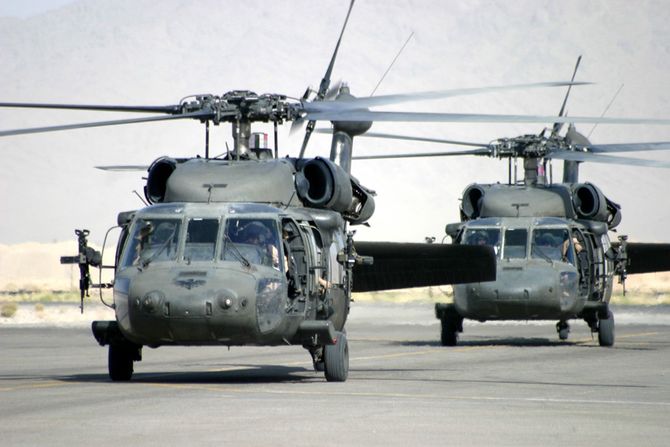 UH-60 Black Hawk, crni jastreb helikopter
