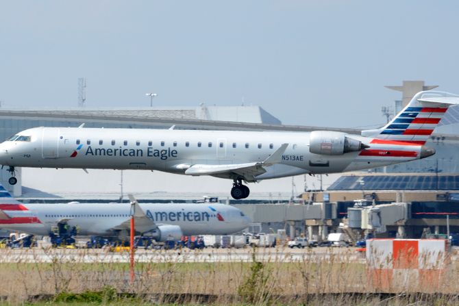 American Eagle CRJ700