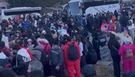 Kolaps u skijalištu: U isto vreme stiglo 230 autobusa, ljudi padali ko sveće u selu od 1500 ljudi u Italiji!