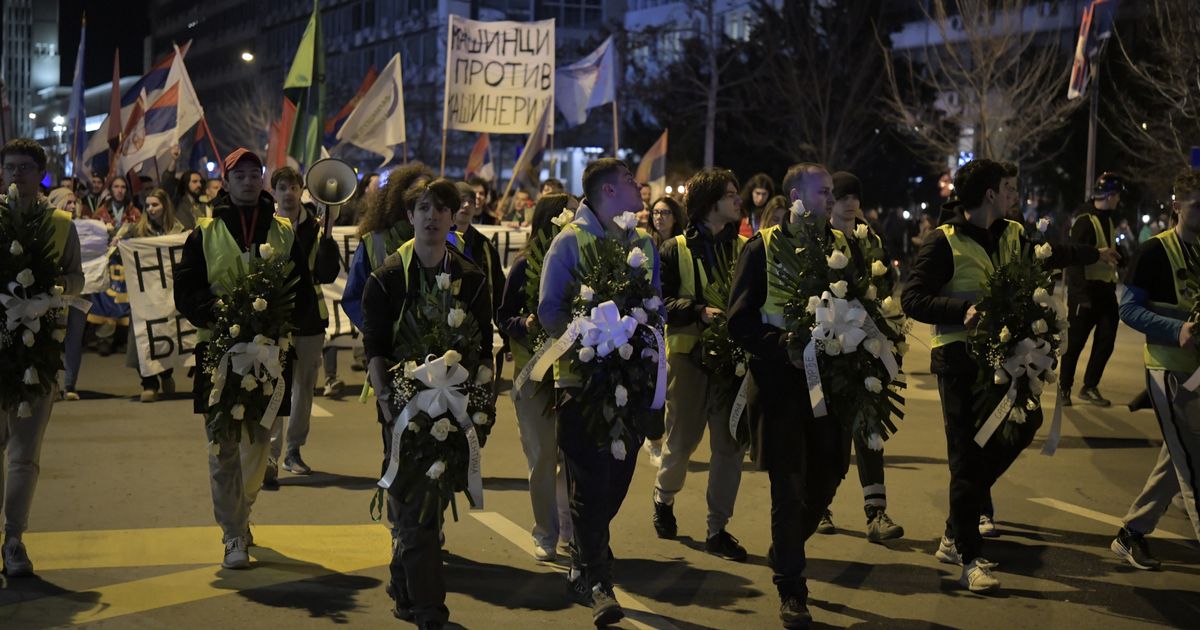 U Novom Sadu u toku blokada mostova, među učesnicima i opozicioni političari