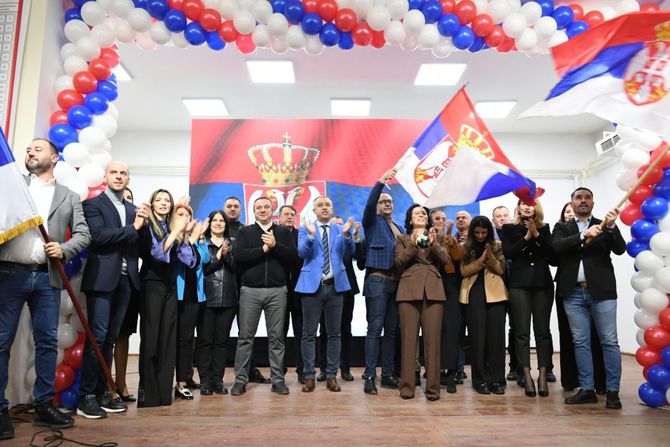 Miting Srpske liste u Donjoj Gušteri