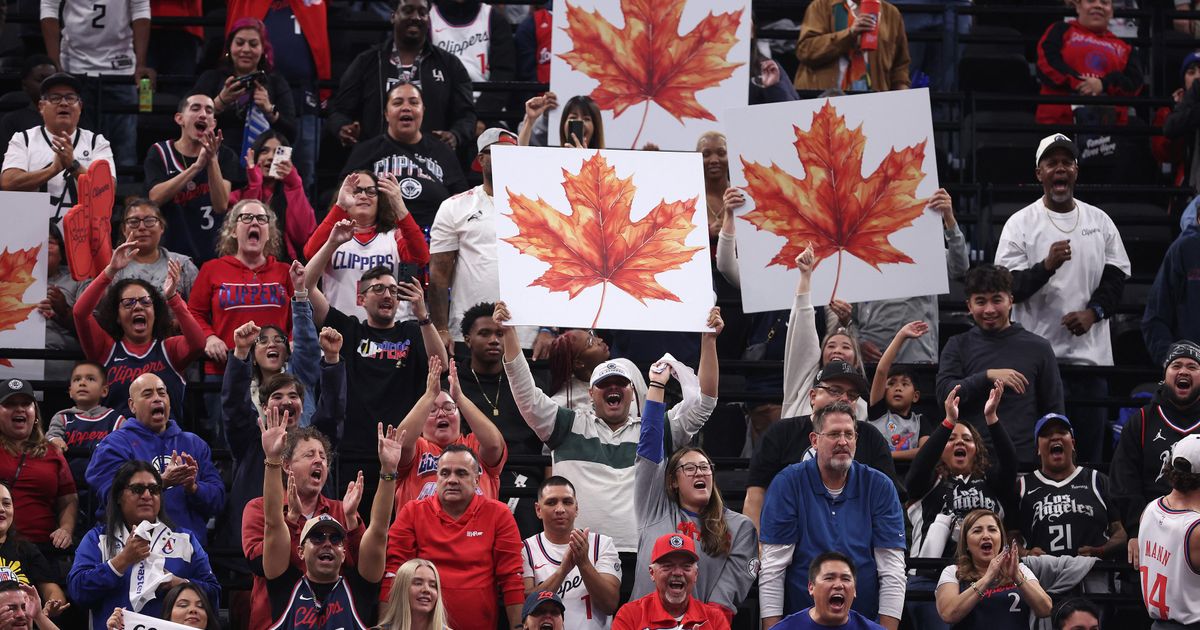 Nikada viđeno! Navijači Toronta izviždali američku himnu: Ovo je razlog