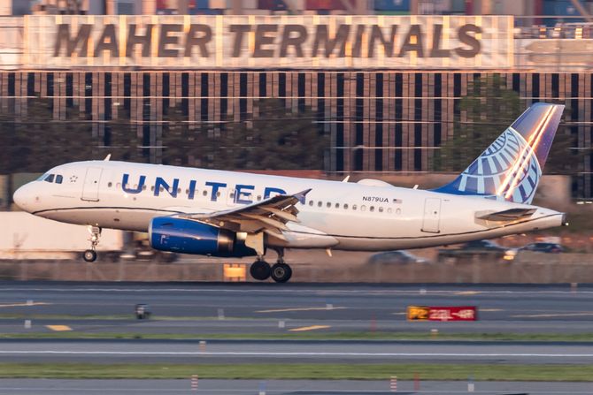 United Airlines A319 United Airlines A319