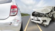 Teška nezgoda u Novom Sadu: Delovi automobila rasuti po putu