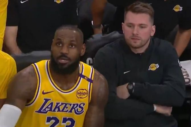 Luka Dončić i Lebron Džejms Luka Dončić i Lebron Džejms