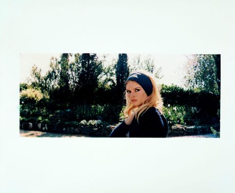 13. BEOGRADSKI IRSKI FESTIVAL, reditelj Nil Džordan, Izložba „Godard Bardot“