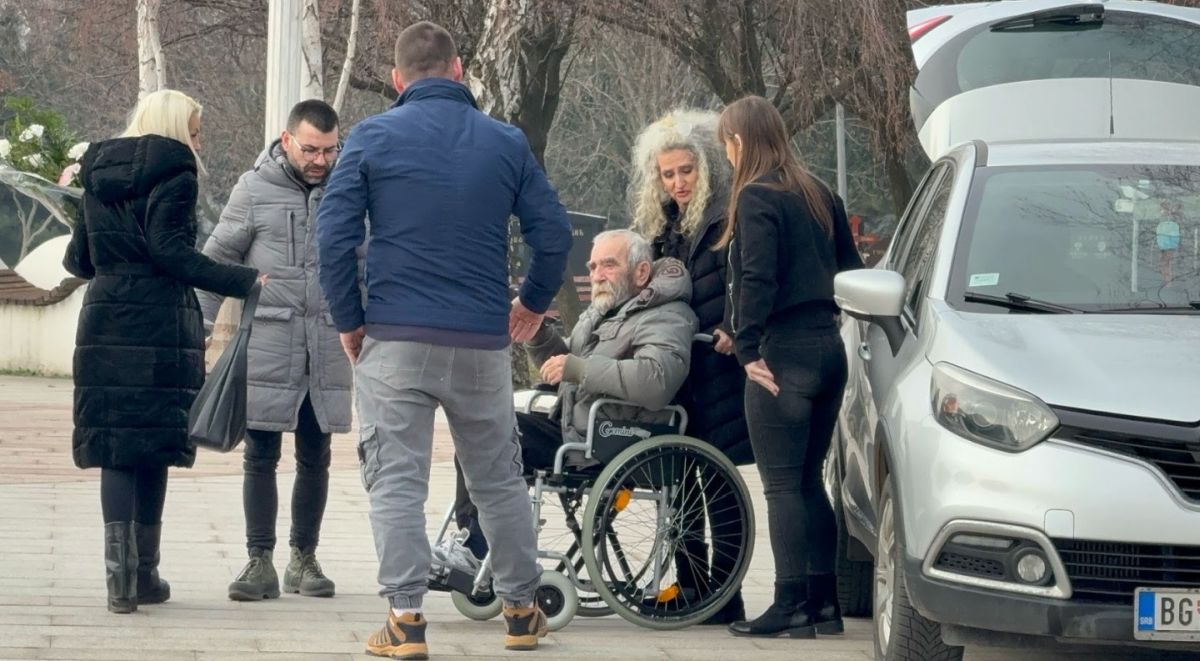 "Ne mogu to da joj oprostim" Matorin otac izašao iz doma, pa o ćerki i njenoj devojci: "Kupila je veliki plac"