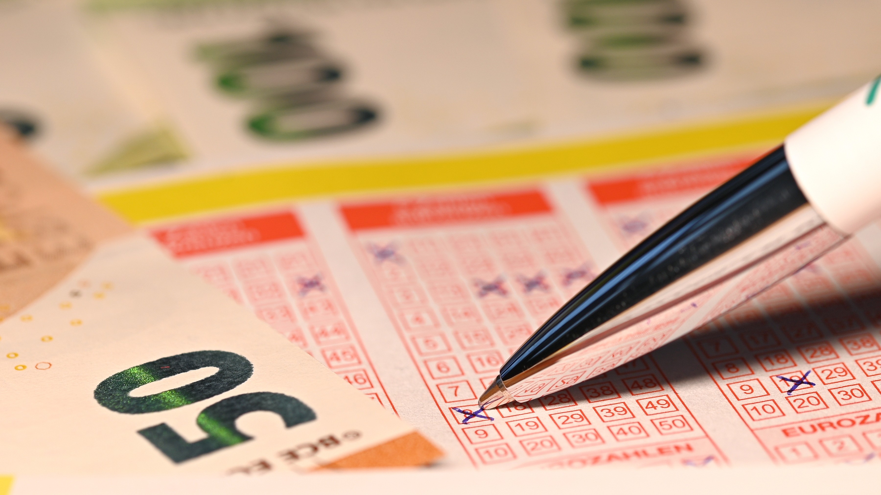 Kome ide novac? Čovek igrao loto, umro, pa osvojio 700.000 evra