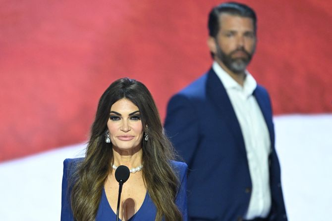 Kimberli Gilfoj i Donald Tramp Mlađi Kimberli Gilfoj i Donald Tramp Mlađi