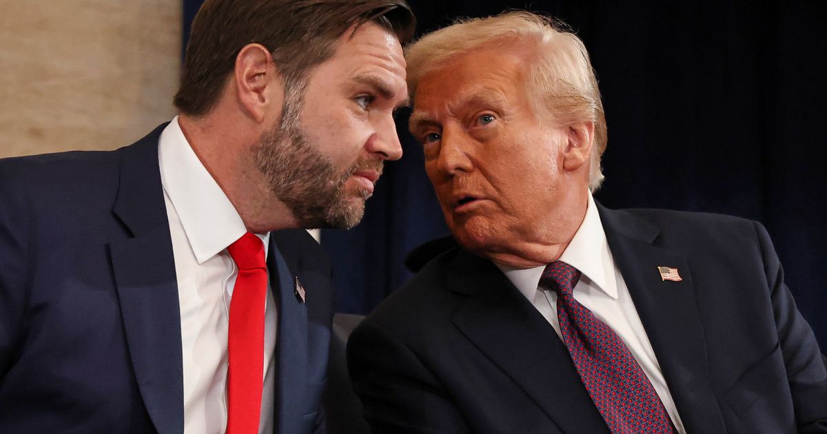 Трамп ввел порядок, запретил коричневые туфли: Джей Ди Вэнс раскрыл секреты президента США
