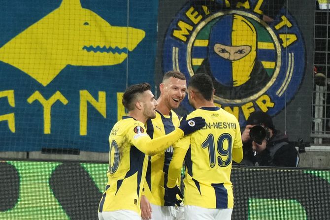 Edin Džeko, Dušan Tadić, Jusuf En Nesiri, FK Fenerbahče