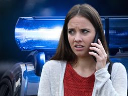 Uplasena žena telefon policija