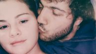 Ima milione, svet je obožava, a evo kakav bidermajer je imala Selena Gomez na venčanju: Jednostavno, a prelepo