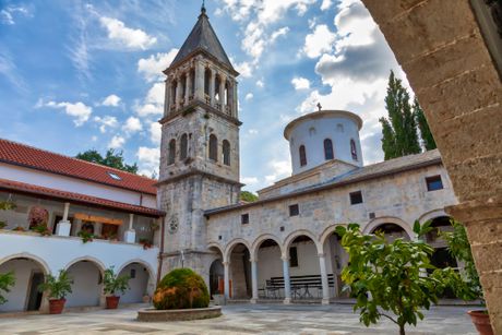 Manastir Krka, Hrvatska