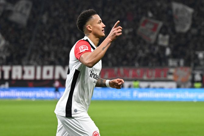 Tuta - FK Ajntraht Frankfurt