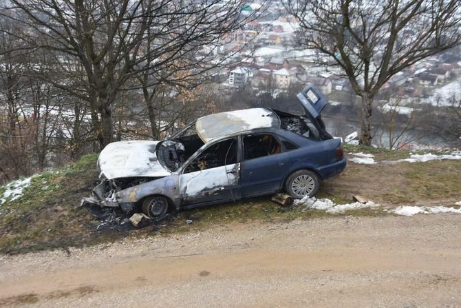 Bijelo Polje, spaljen automobil