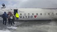 Avionska nesreća u Torontu: CRJ900 završio na krovu nakon sletanja