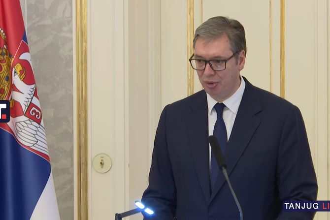 Aleksandar Vučić, Mađarska poseta