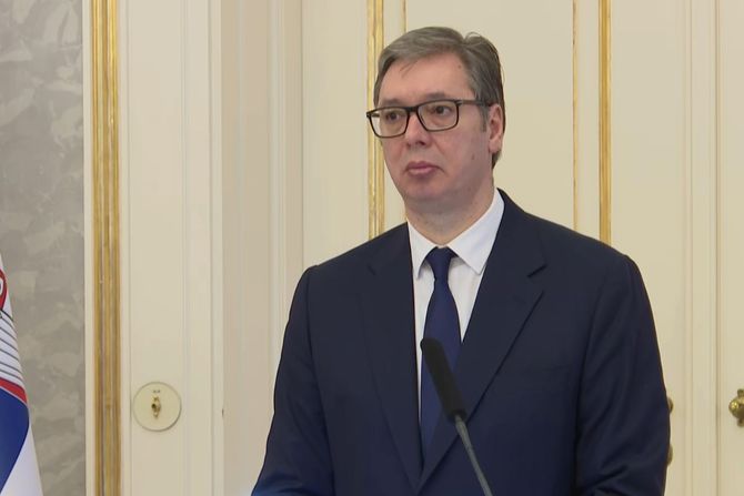 Aleksandar Vučić, Mađarska poseta