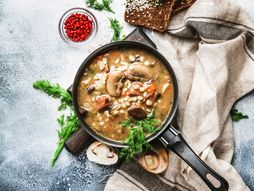 Čorba od ječma i pečurki