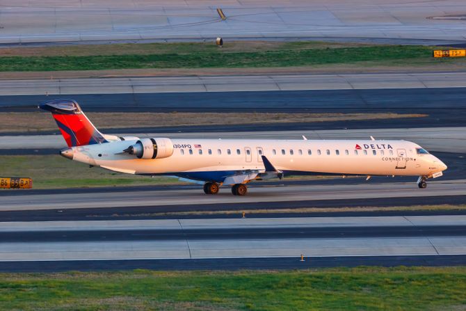 Delta Connection Endeavor Air Bombardier CRJ-900