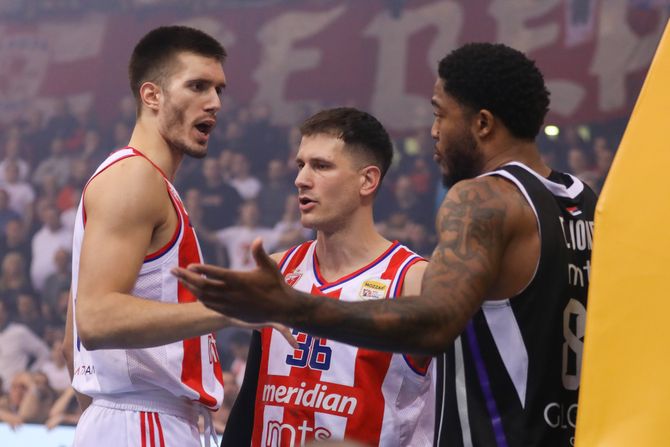 Filip Petrušev, Tajrik Džons Filip Petrušev, Tajrik Džons