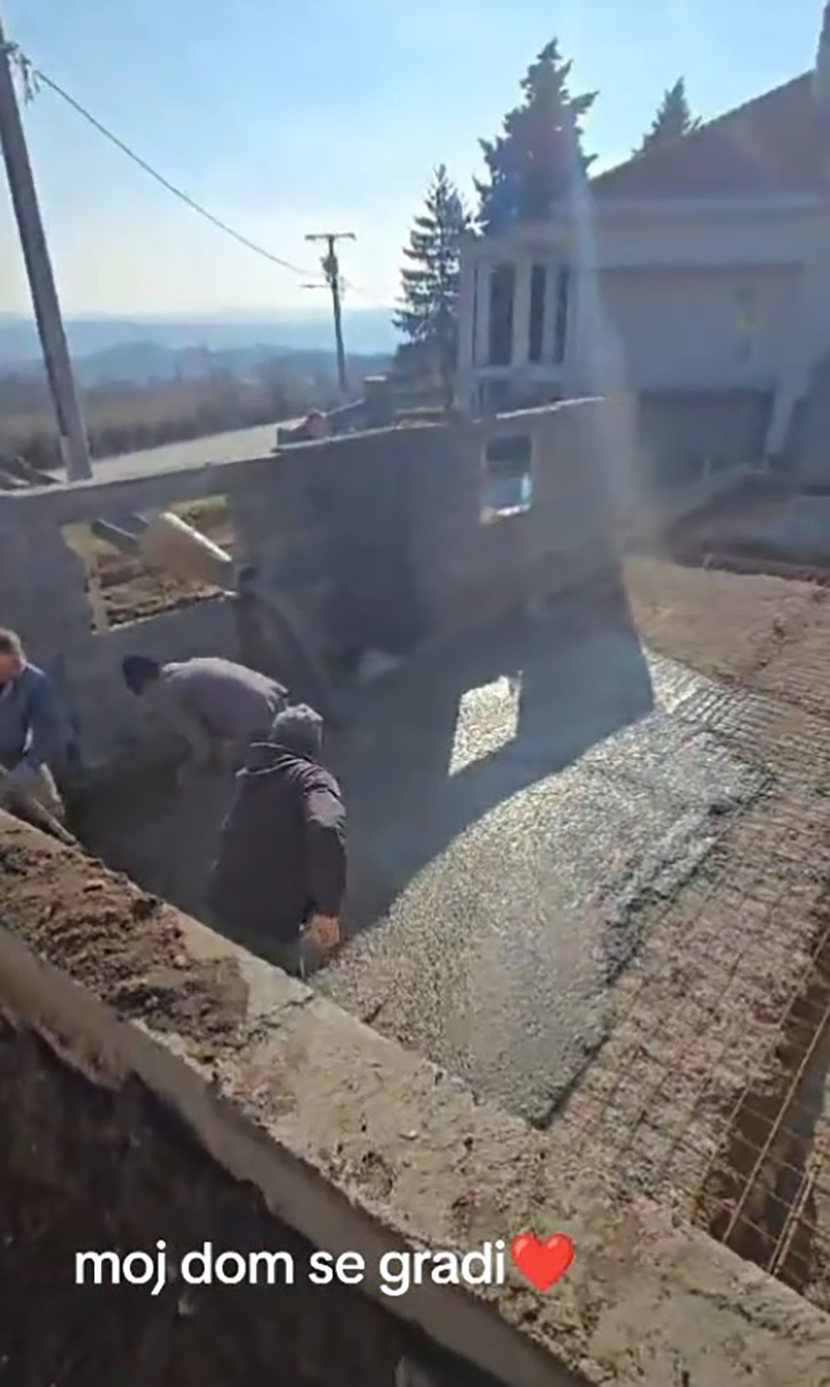 Evo kako izgleda luksuzna kuća naše pevačice vredna 300.000 evra - renovirala dom, a sad mora da se iseli!